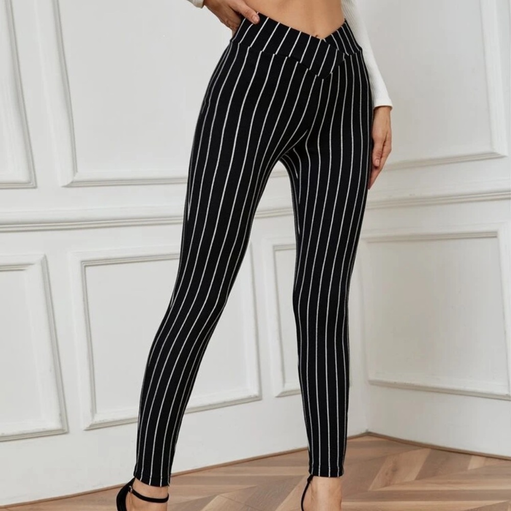 SHEIN Black and White Pinstripe Skinny Pants